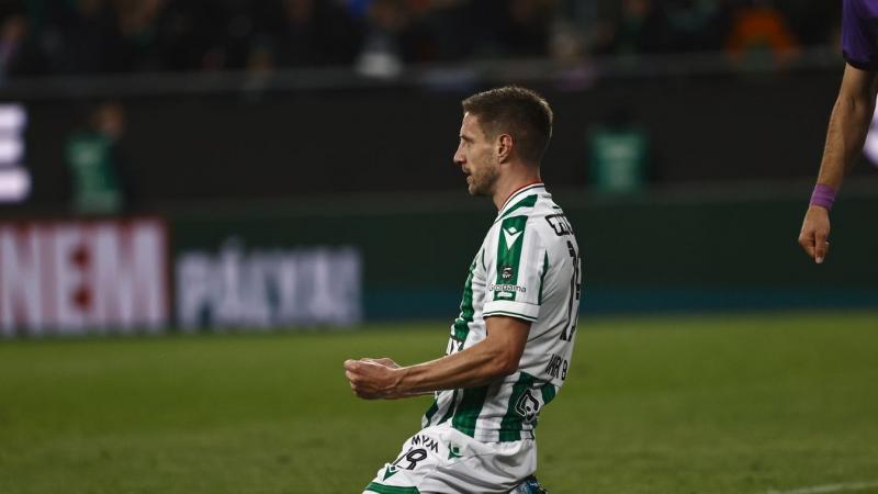 Varga Barnabás kicsit elengedte magát a rangadó után.