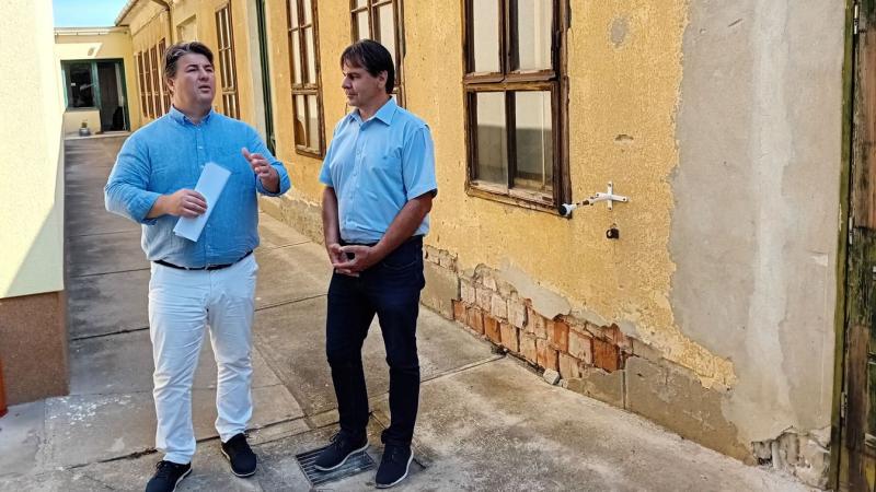 Ez nem csupán varázslat, hanem a régi, omladozó irattár újjászületése, amelynek célja, hogy a diákok érdekeit szolgálja és támogassa őket a tanulásban.