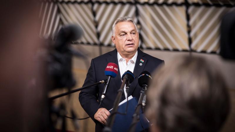 Orbán Viktor kifejtette, hogy az Európai Tanács ülése olyan, mint egy csatatér, ahol fontos megküzdeni a nemzeti érdekekért és megvédeni Magyarország pozícióját. (videó)