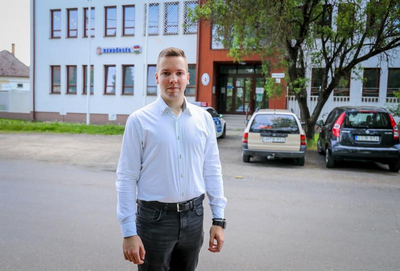 Vincze Miklós: Nagykátán és a környező területeken ne legyen szükség arra, hogy bárki is aggódjon amiatt, hogy a tyúkok eltűnnek az ólból! - Alfahir.hu